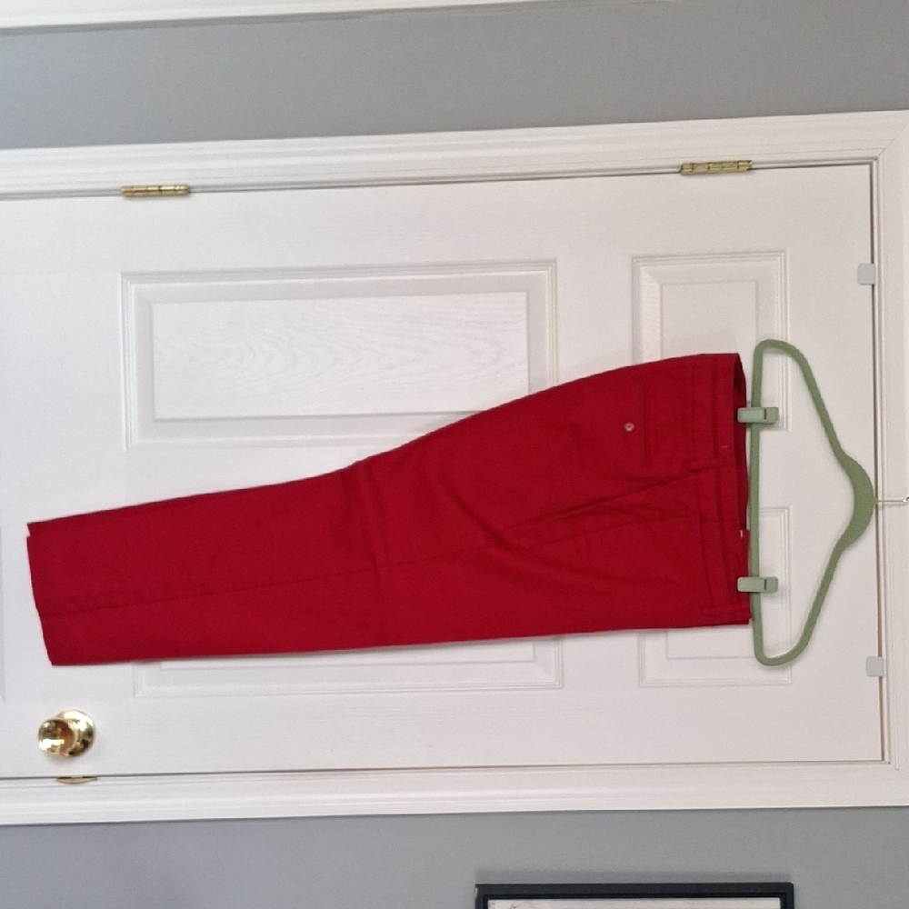 Larry Levine Red Cropped Pants